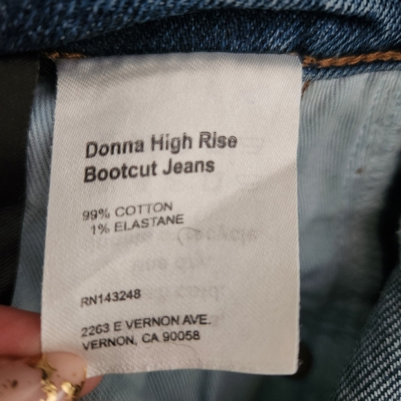 Reformation | Donna High Waist Raw Hem Bootcut Jeans in Amani - Size 28 - Picture 10 of 11